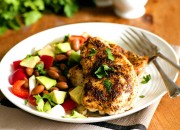 Cajun Chicken mit Avocado-Bohnen Salat