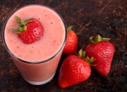 Erdbeer-Melonen-Kokos-Shake