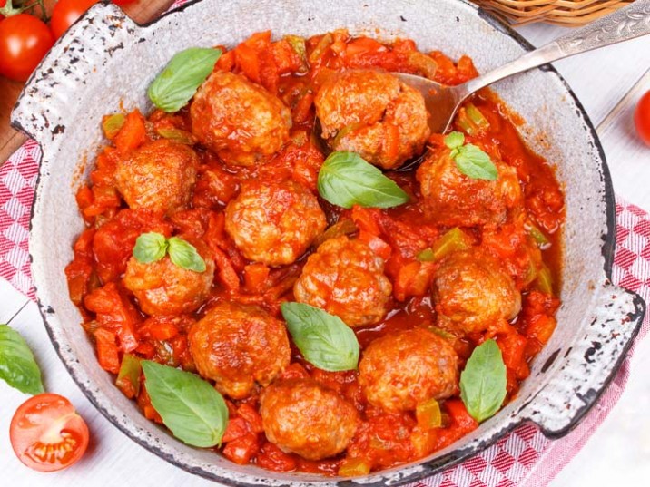 Fleischbällchen mit Tomatensauce Fleischbällchen mit Tomatensauce