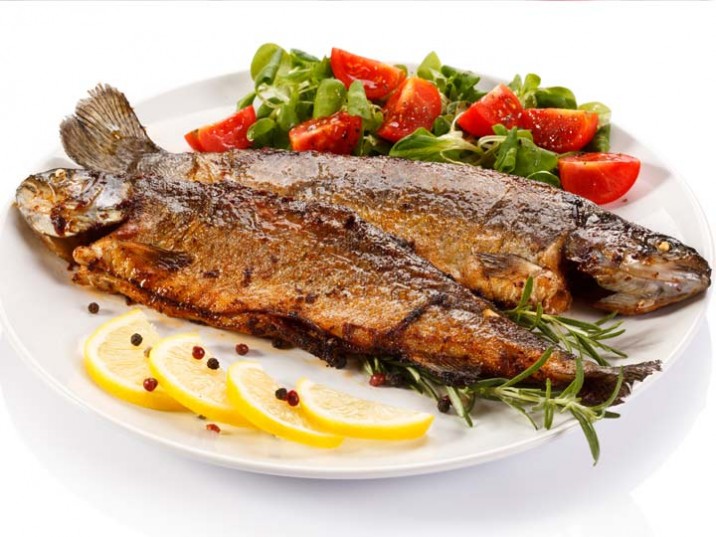 Gebratene Forelle an Feldsalat Gebratene Forelle an Feldsalat
