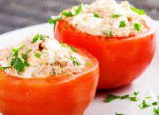 Gefüllte Tomaten mit Thunfisch