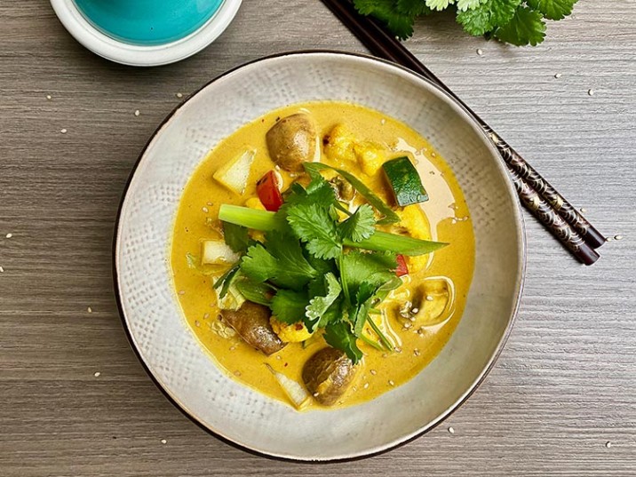 Gemüse-Curry mit Champignons und Blumenkohl