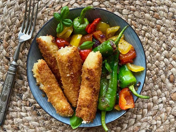Halloumisticks mit Paprika Gemüse Halloumisticks mit Paprika Gemüse