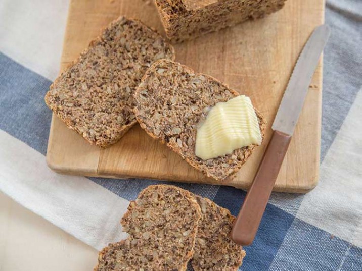 Kerniges Low Carb Brot Kerniges Low Carb Brot