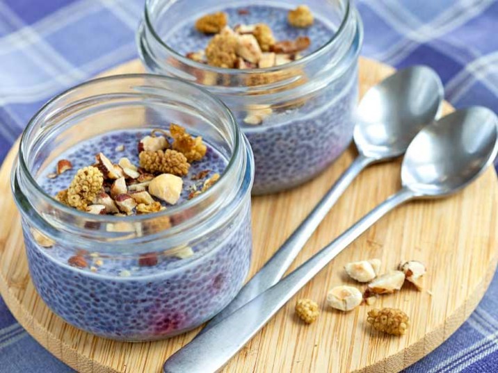 Lavendel-Blaubeer Chia Samen Pudding Lavendel-Blaubeer Chia Samen Pudding