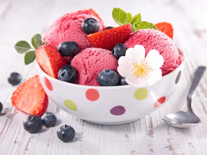 Low Carb Erdbeereis - lowcarbrezepte.org