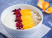 Low Carb Frühstücks-Bowl mit Orange