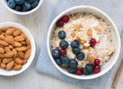 Low Carb Porridge mit Mandeln