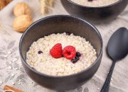 Low Carb Porridge mit Walnüssen