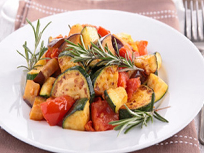 Low Carb Zucchini - Tomatensalat Low Carb Zucchini - Tomatensalat