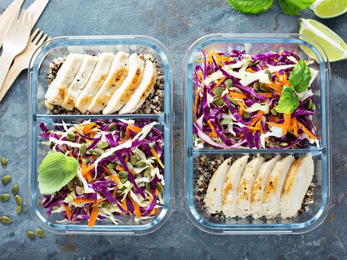 Meal Prep - Hähnchenbrust mit Quinoa, Rohkostsalat und Kürbiskerne Meal Prep - Hähnchenbrust mit Quinoa, Rohkostsalat und Kürbiskerne