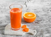 Möhren-Orangen-Ingwer Saft
