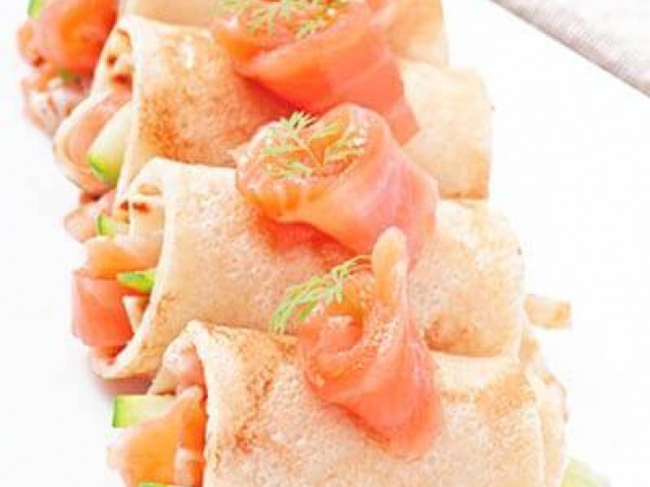 Pfannkuchen Röllchen mit Lachs Pfannkuchen Röllchen mit Lachs