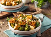 Quinoa Bowl mit Tofu und Gemüse