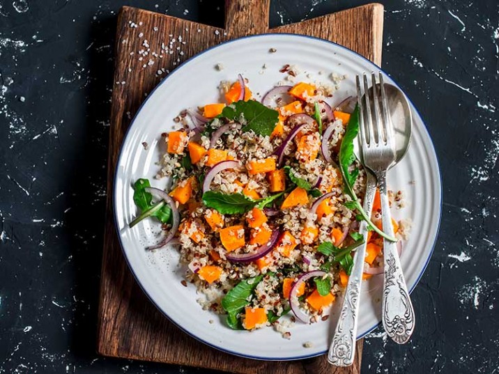 Quinoa mit gebratenem Kürbis - lowcarbrezepte.org