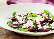 Rote Bete Salat mit Spinat und Feta