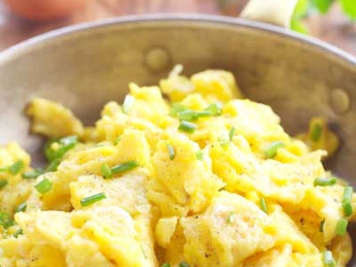 Rührei mit Schnittlauch Rührei mit Schnittlauch