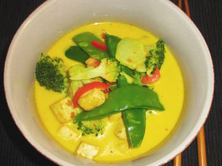 Scharfe Kokos-Tofu Suppe Scharfe Kokos-Tofu Suppe