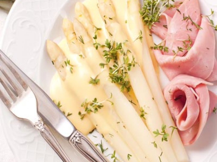 Spargel mit Schinken - lowcarbrezepte.org