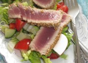 Thunfisch an Salat