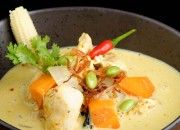 Traditionelles Thai Curry mit Huhn