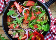 Warmer Tomaten-Champignons Salat