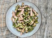 Wurstsalat mit Gurke und Zwiebeln - veganes Rezept