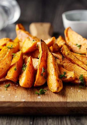 Süßkartoffel-Pommes aus der Heißluftfritteuse