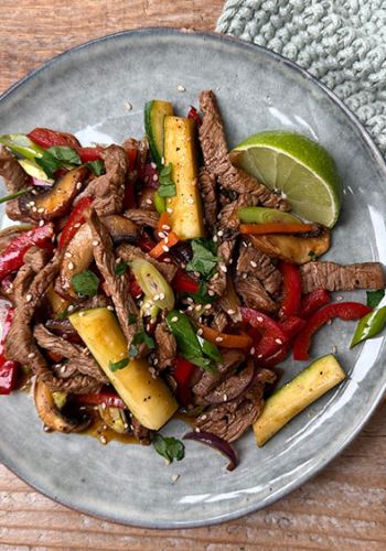 Rindfleischstreifen mit Pfannengemüse