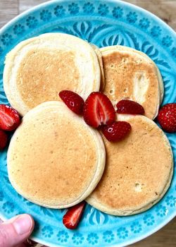 Mini Pancakes mit Erdbeeren