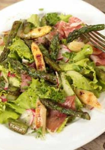 Spargelsalat mit Schinken