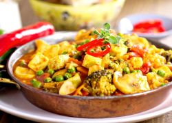 Tofu-Curry mit Gemüse