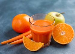 Orangen-Karotten Power Drink