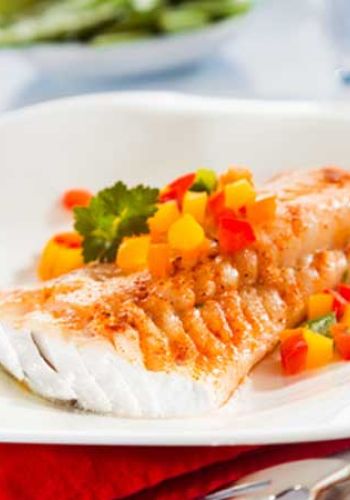 Gegrillter Lachs mit buntem Paprikagemüse