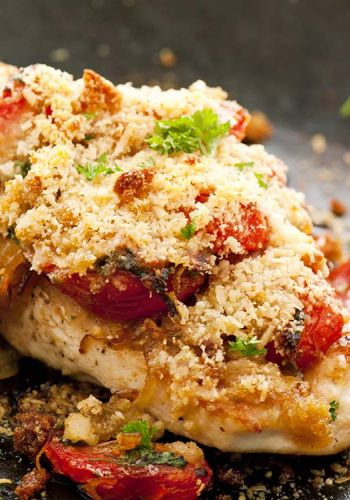 Überbackene Hähnchenbrust mit Tomaten