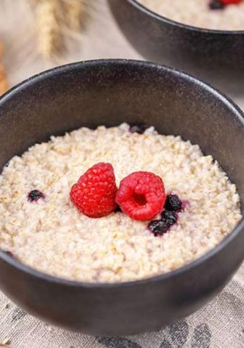 Low Carb Porridge mit Walnüssen