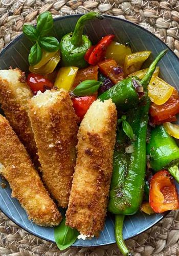 Halloumisticks mit Paprika Gemüse